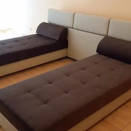 Central Plaza Apartment